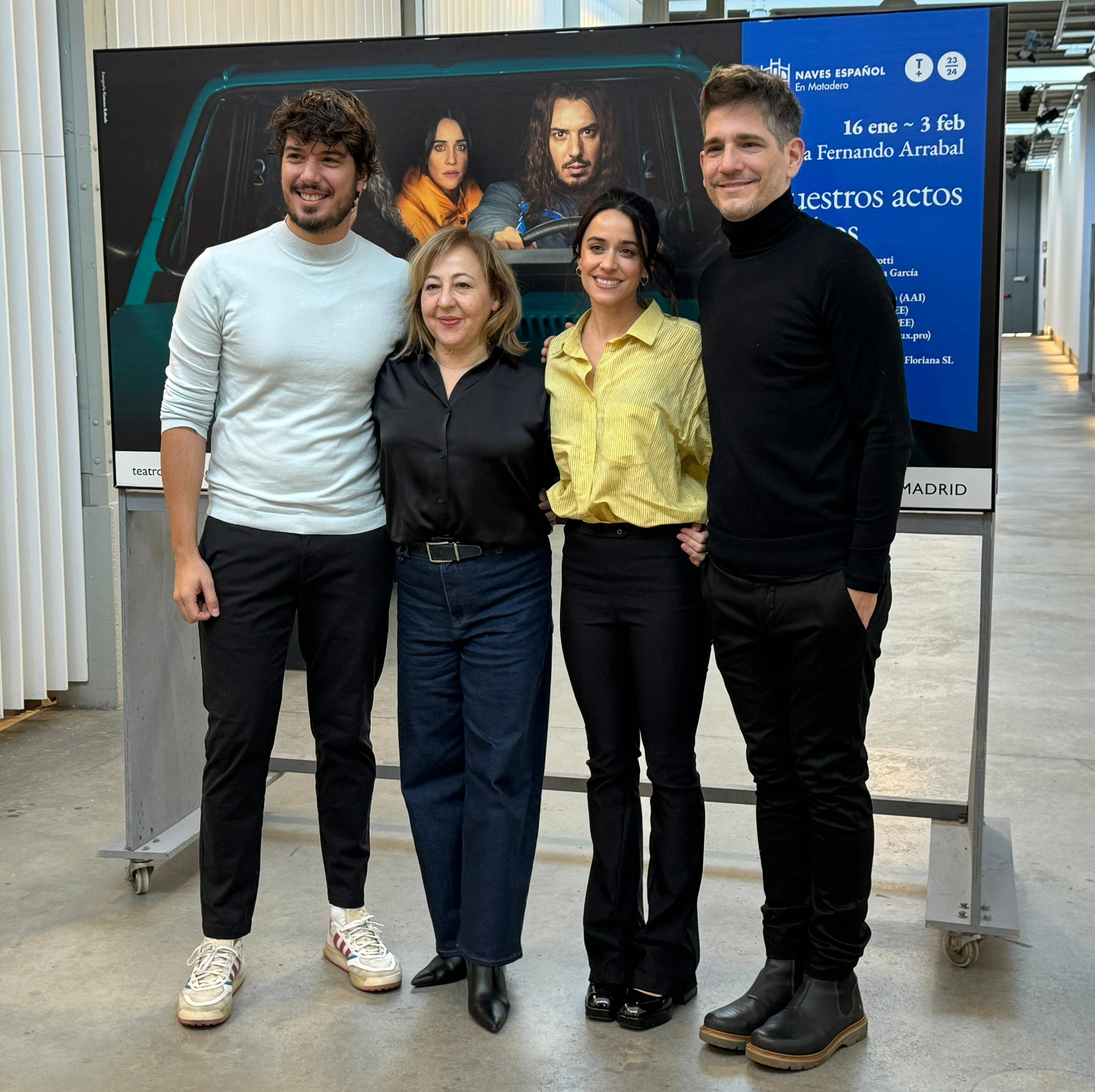 Director y protagonistas de la obra